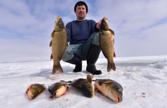 Nazik Gölü’nde Eskimo usulü balık avı