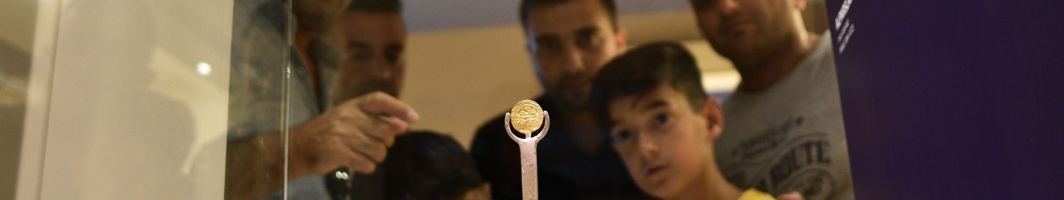 Bin yıllık 'Alparslan Sikkesi' Ahlat Müzesi'nde ziyarete açıldı