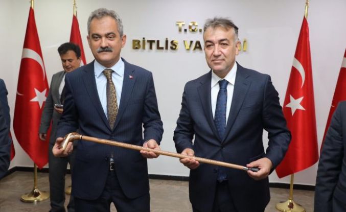 Bakan Özer: "Bitlis'teki eğitim yatırımını 27 kat arttırdık"
